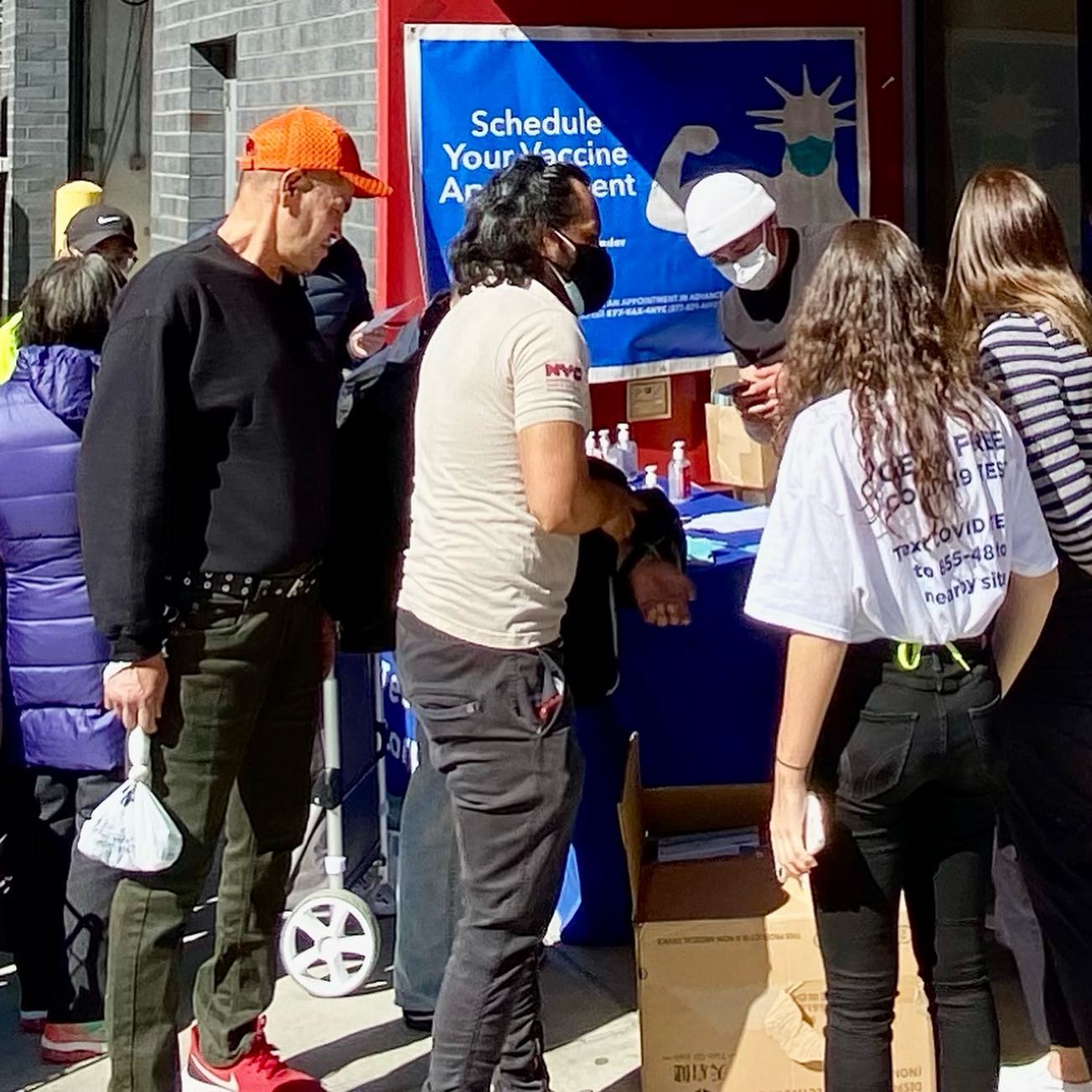 UJA Federation of New York >> <p>Community Free Market in Flushing, Queens included a vaccine appointment sign up.</p>